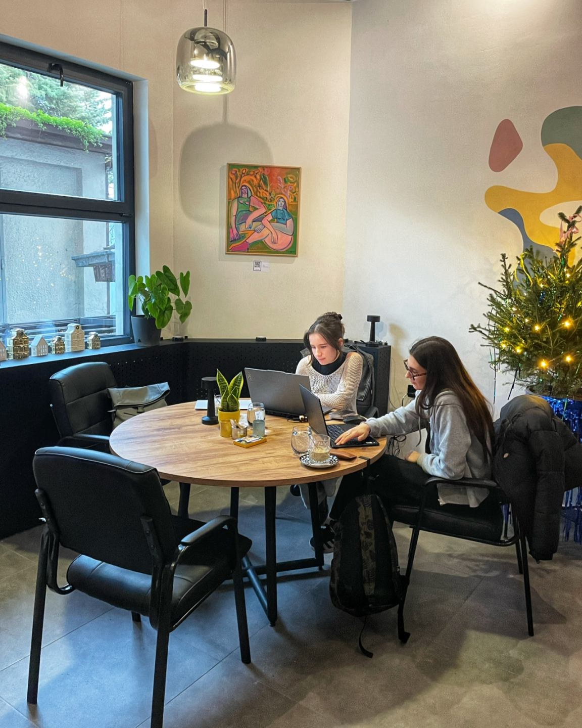 Two people working together at RABOTEKA